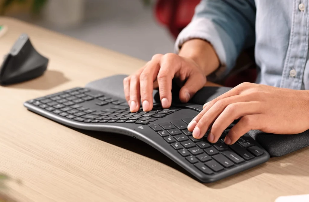 Ergonomic keyboard