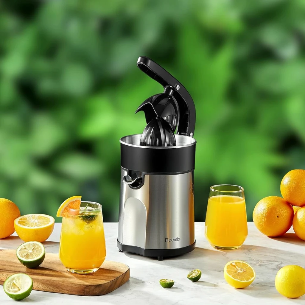 Electric citrus squeezer