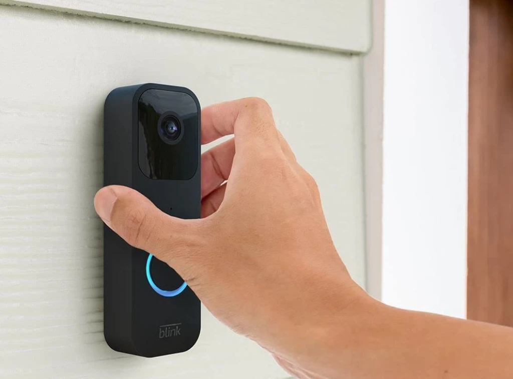 Smart doorbell